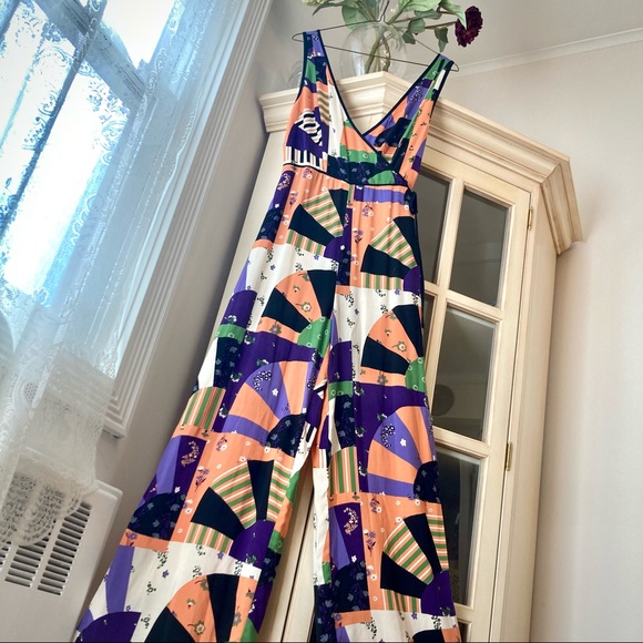 Urban Outfitters sleeveless wide leg V neck patchwork pattern jumpsuit size 2 - Picture 2 of 12